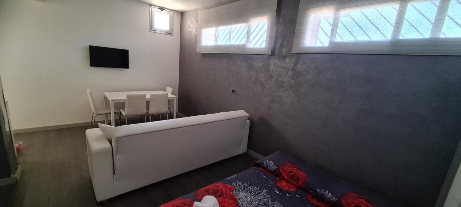 Beach Central Appartment Economy Tropea Bagian luar foto