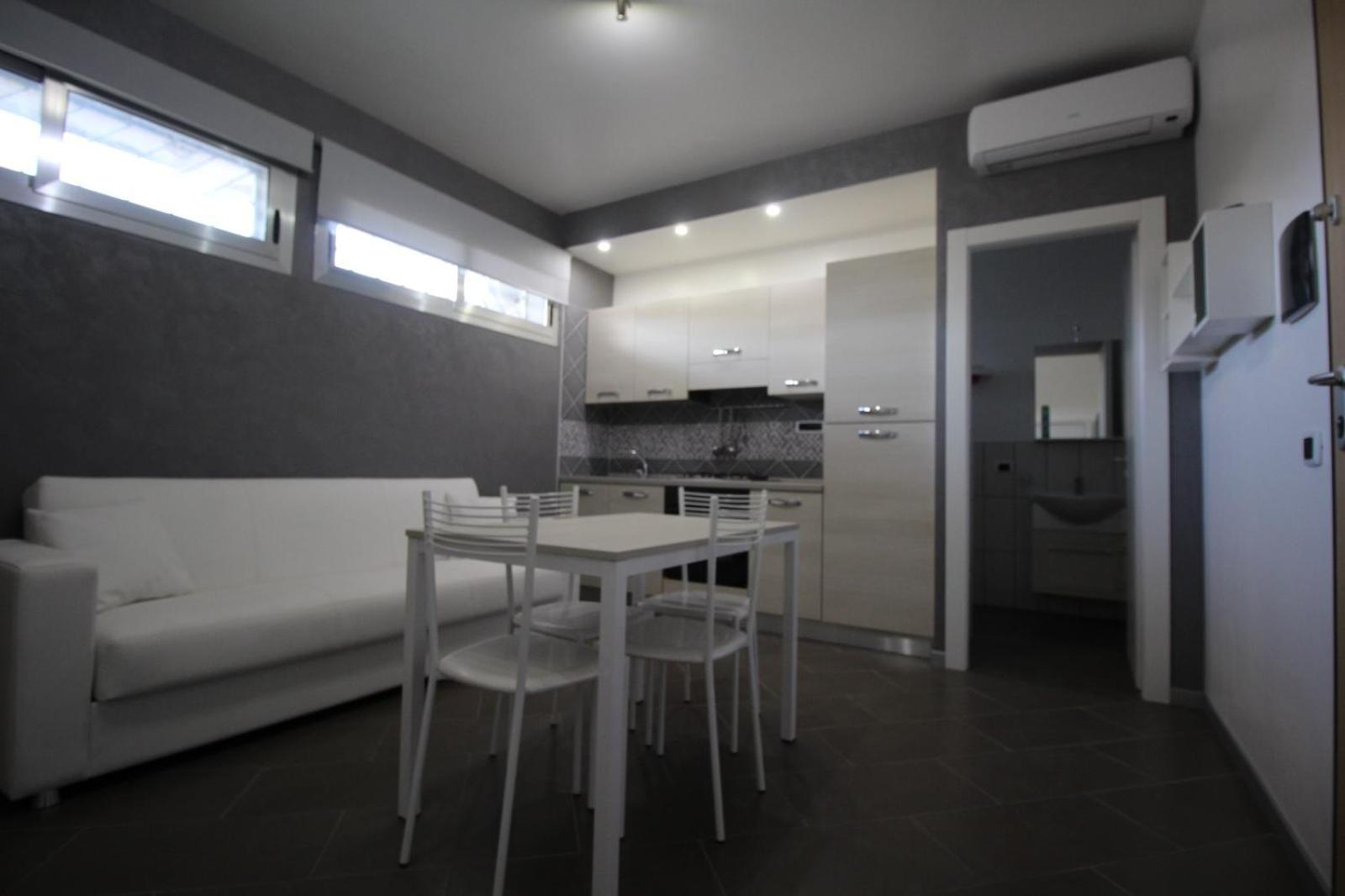 Beach Central Appartment Economy Tropea Bagian luar foto